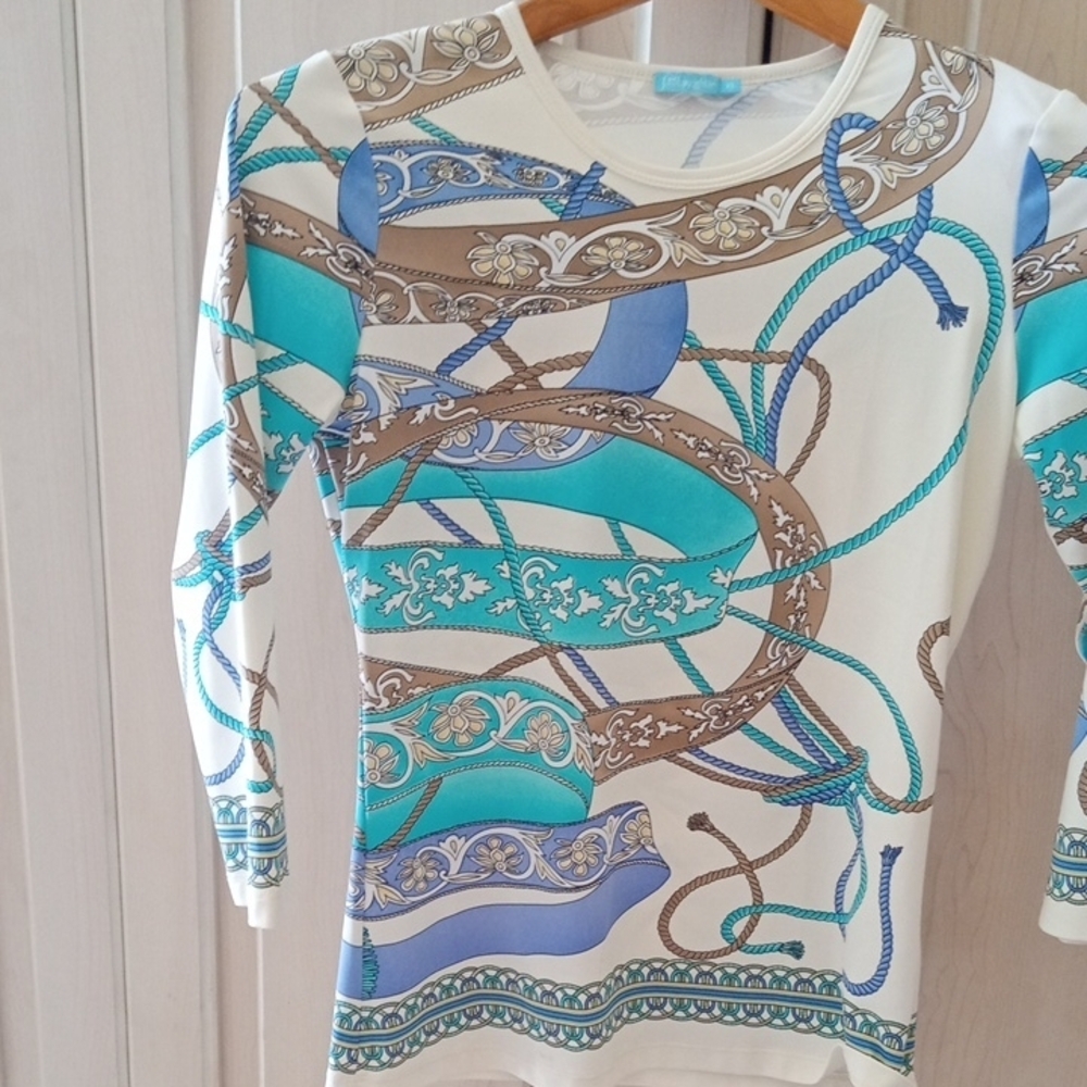 J.McLaughlin cream, aqua and purple Signature Tee in Catalina Cloth. Gently worn